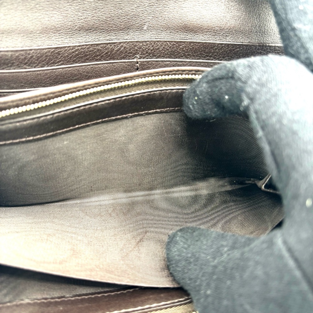 Gucci Brown Wallet with Iconic Monogram Wallet on chain - Picture 8 of 10